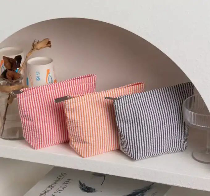 Bubble Gauze Cosmetic Travel Pouch - Image 2