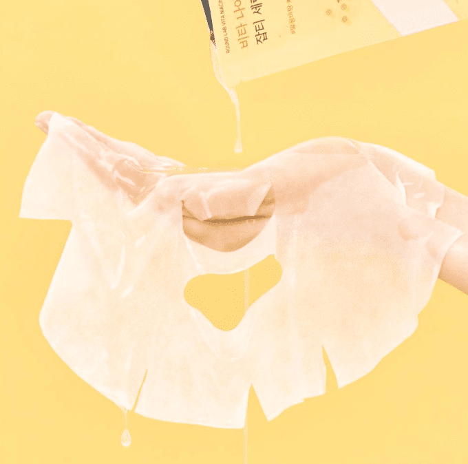 Round Lab Vita Niacinamide Dark Spot Serum Mask - Image 2