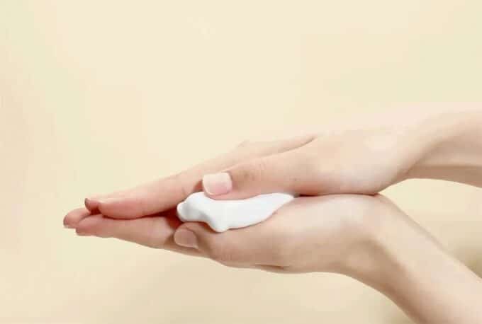 Round Lab Soybean Panthenol Cleanser - Image 3